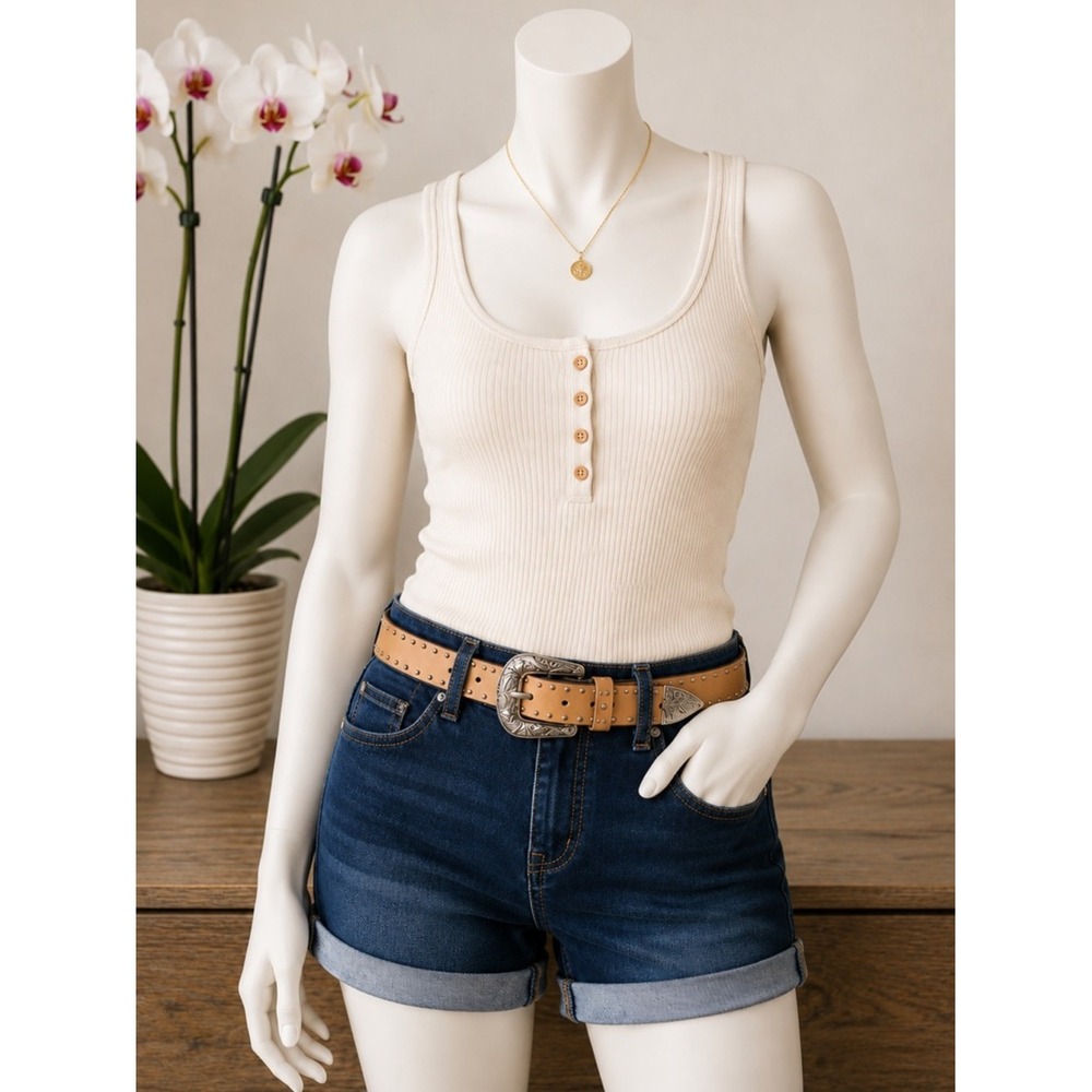 Dollhouse Womens High Rise Curvy Denim Shorts Dark Wash Studded Belt Size 0 W24‎